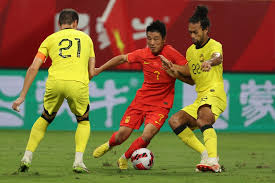 法兰克福1-0十人斯图加特,格策制胜,达希勒染红.